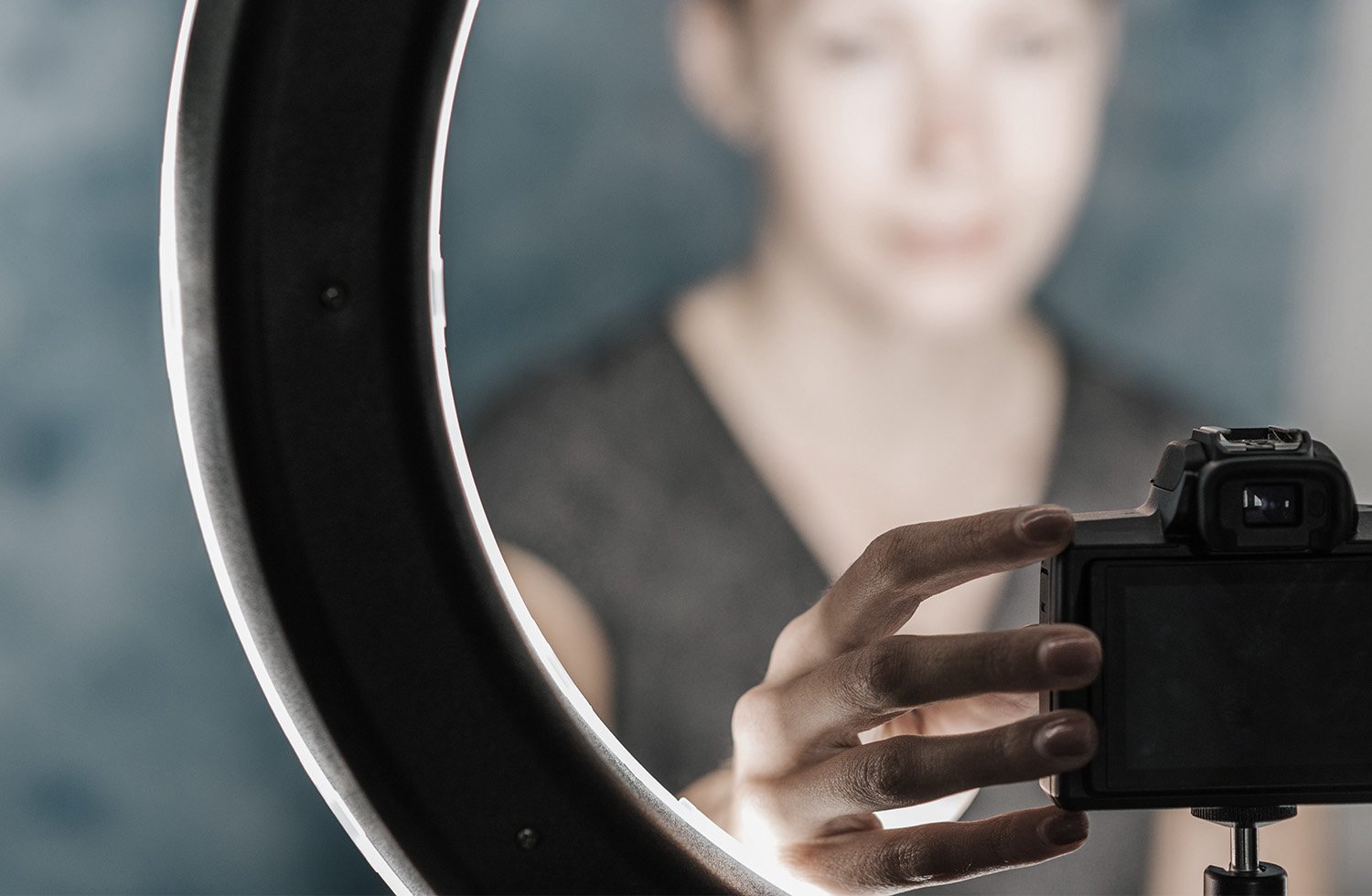 inter;italic;500;100%;U+0-10FFFF